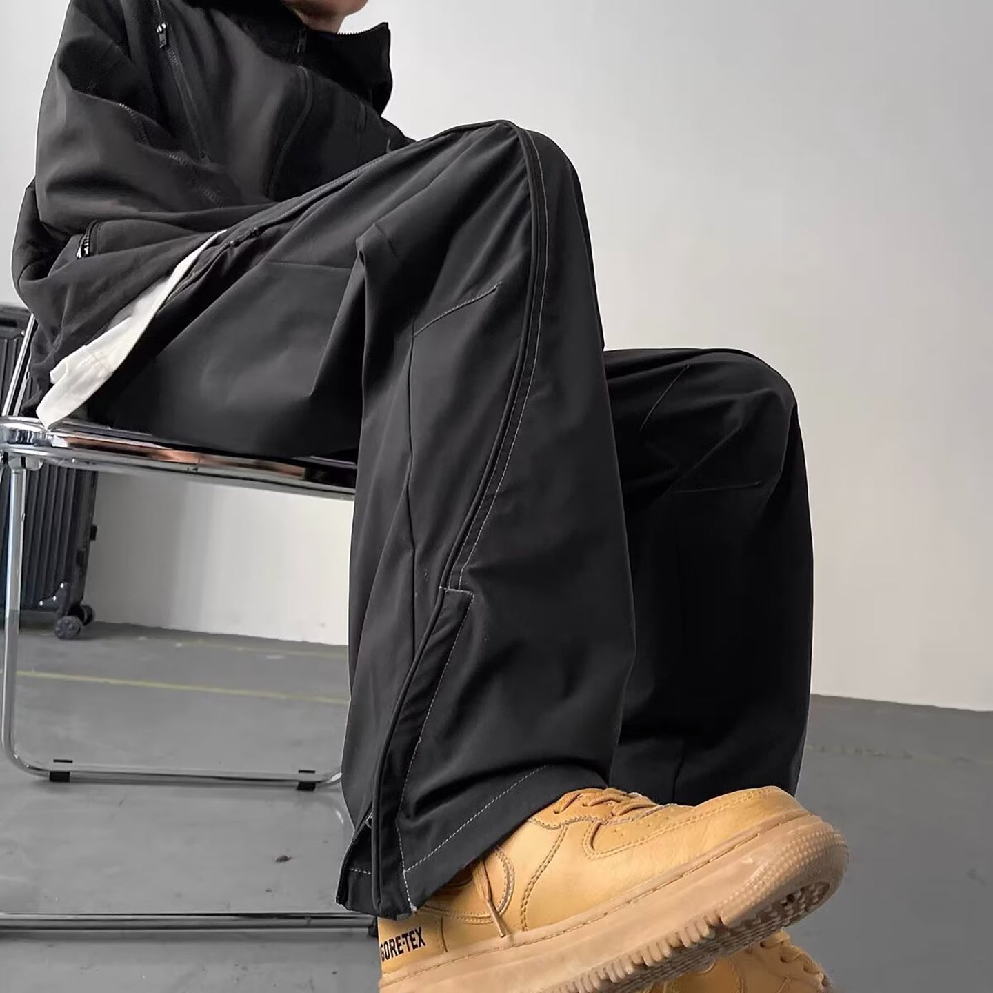Men Solid Mid-Rise Parallel Trousers
