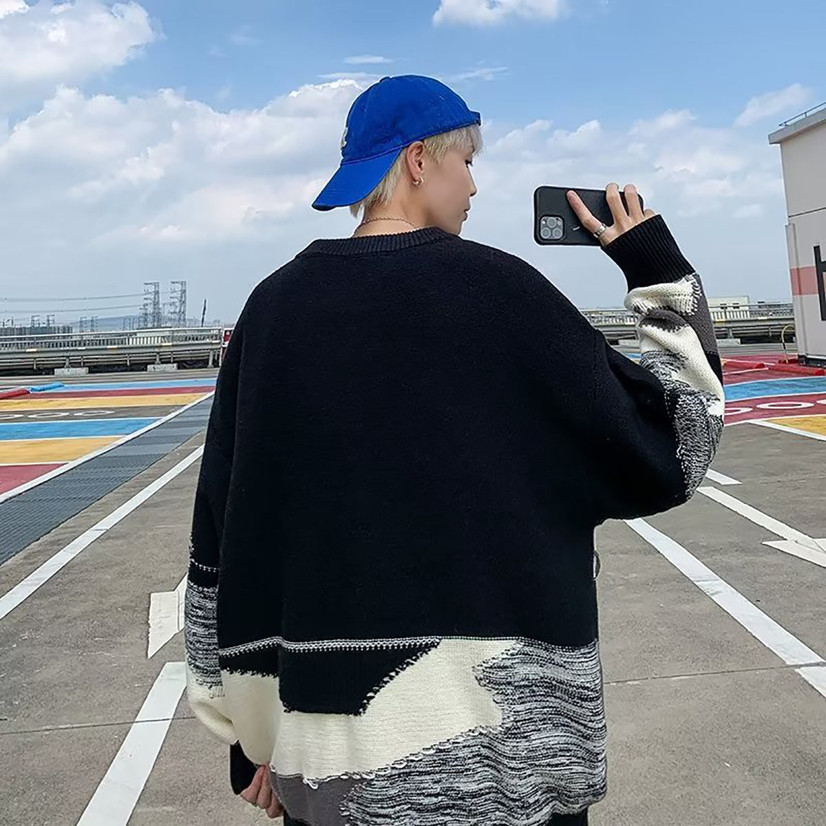 Men Abstract Printed Round Neck Pullover Ribbed Sweater