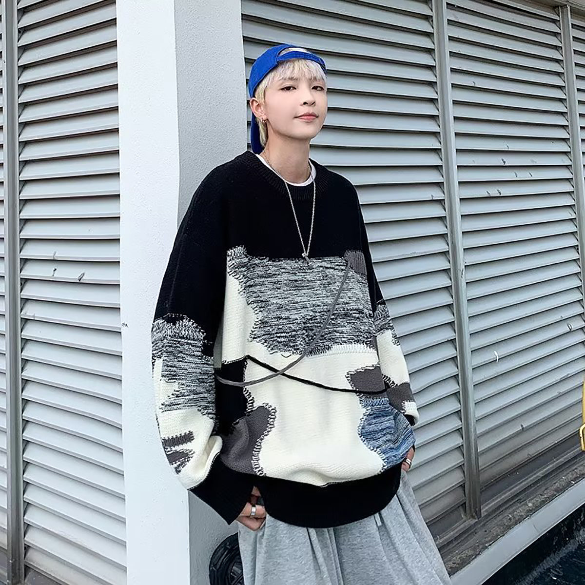 Men Abstract Printed Round Neck Pullover Ribbed Sweater