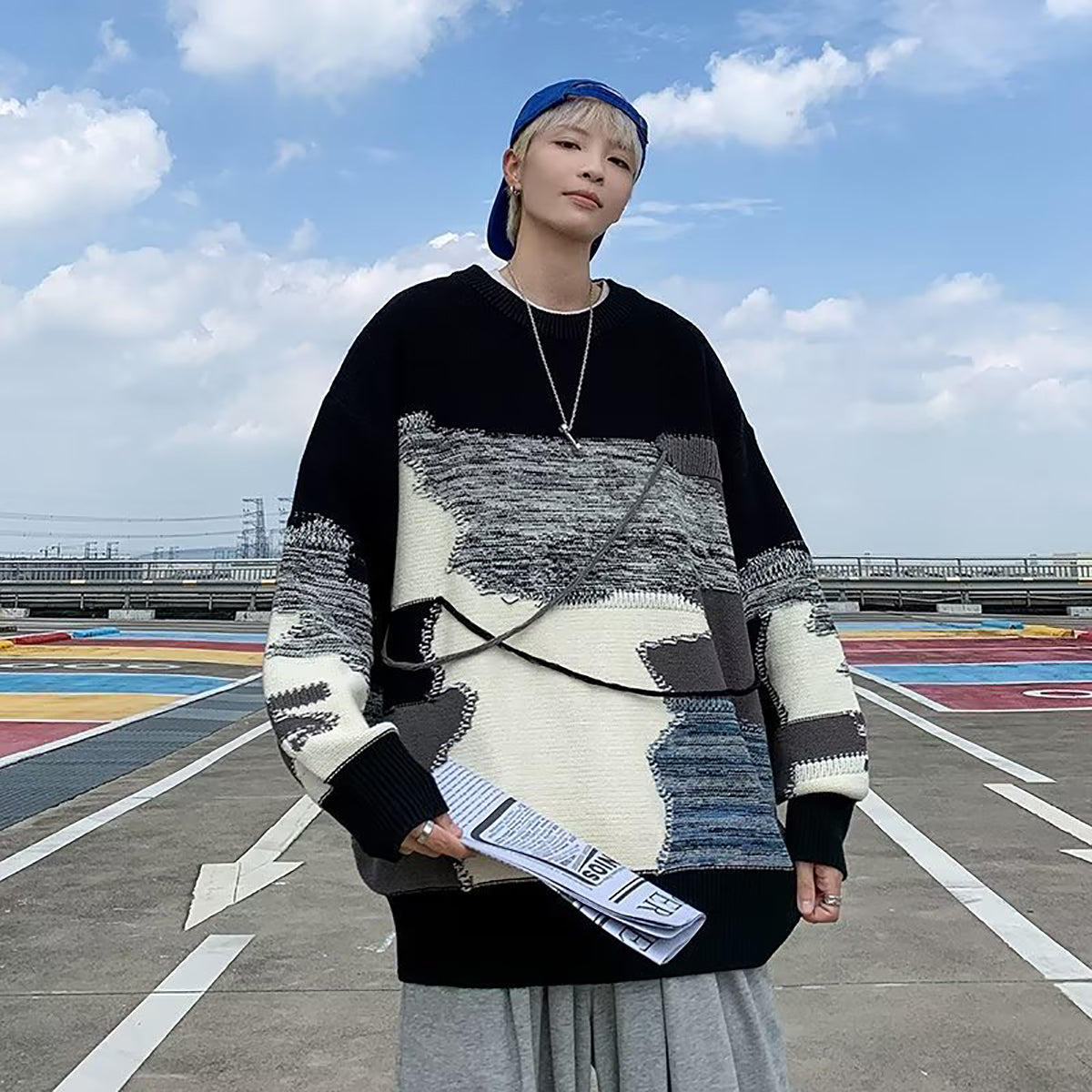Men Abstract Printed Round Neck Pullover Ribbed Sweater