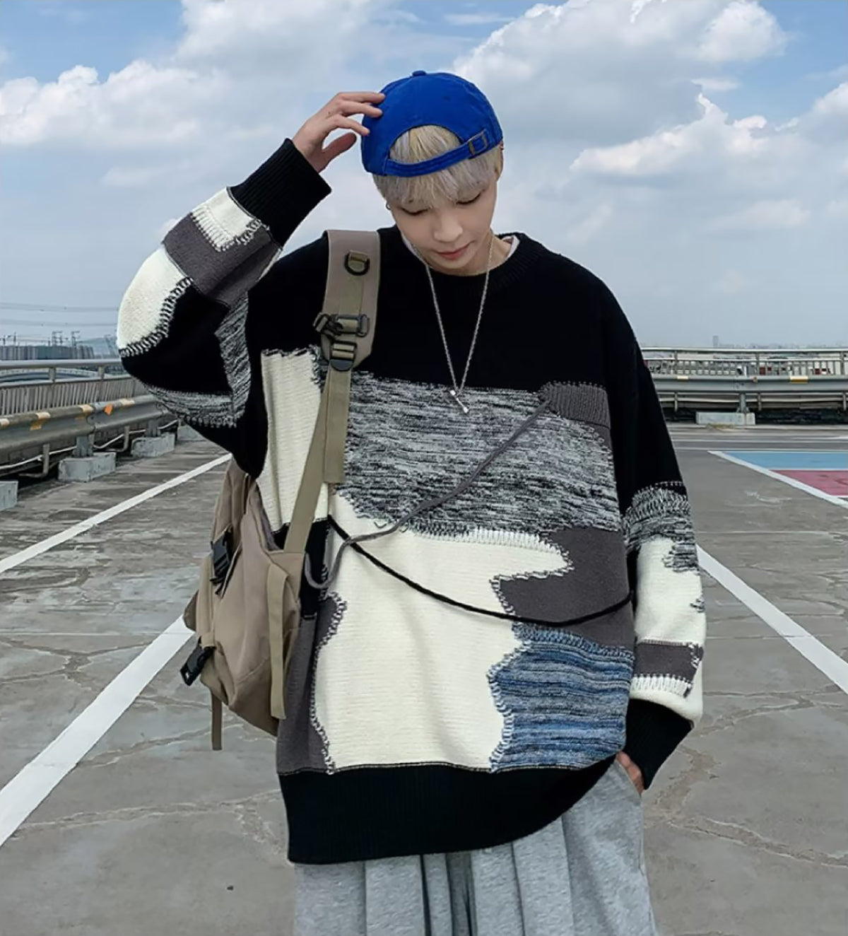 Men Abstract Printed Round Neck Pullover Ribbed Sweater