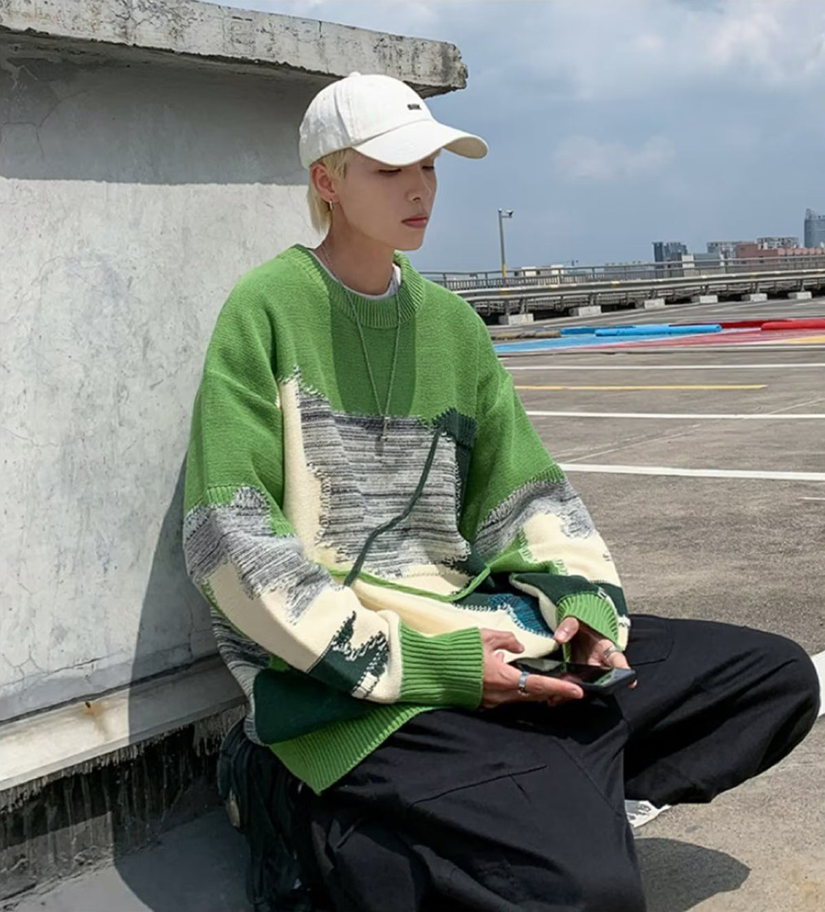 Men Abstract Printed Round Neck Pullover Ribbed Sweater