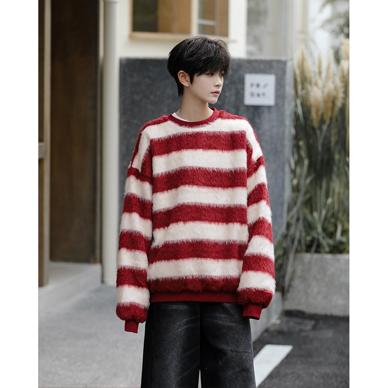 Men Striped Longline Sweater Vest with Fuzzy Detail