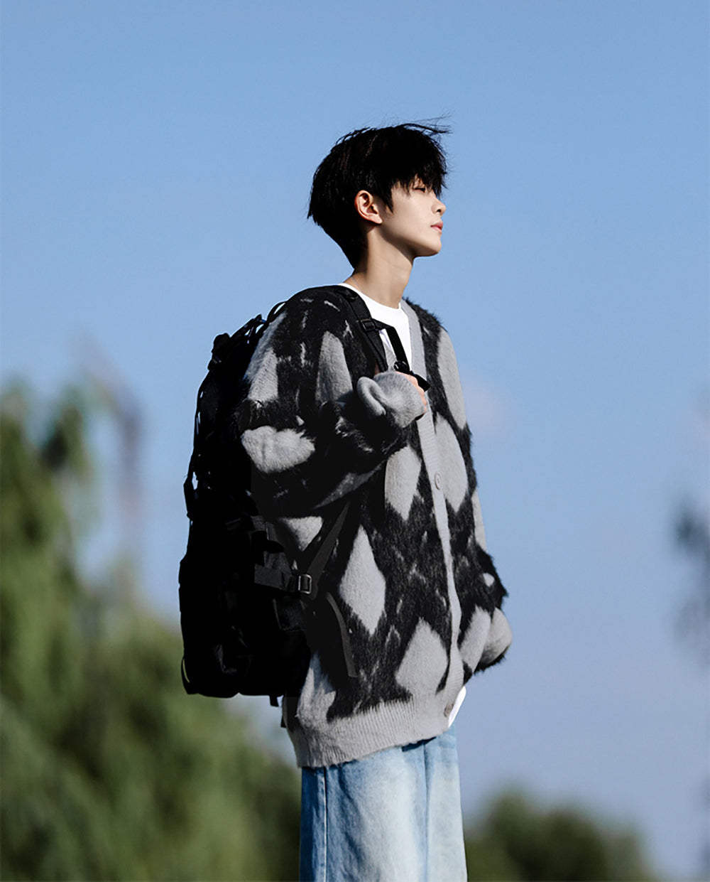 Men Colourblocked Longline Cardigan