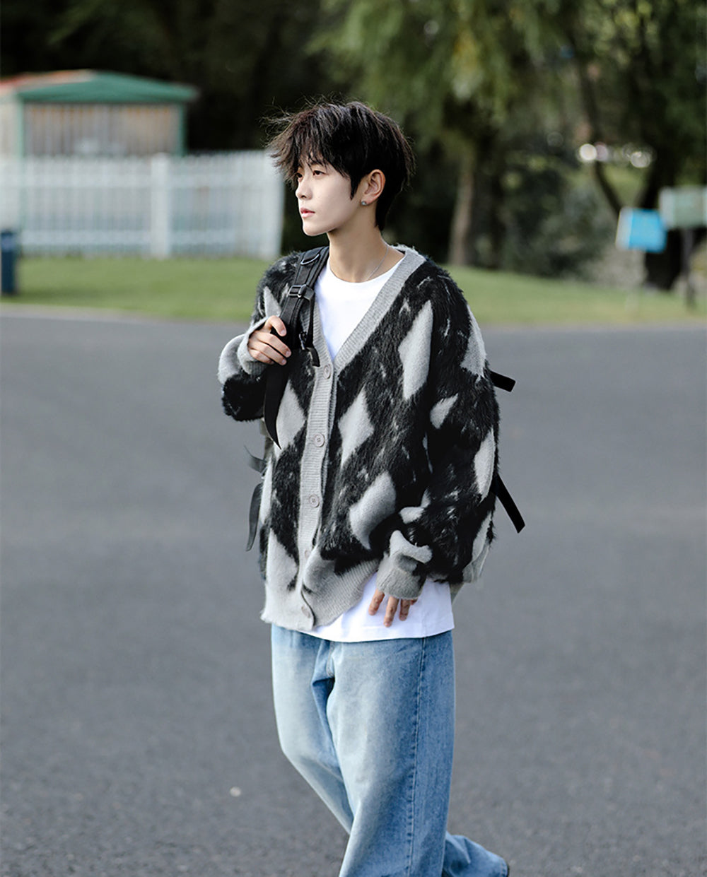 Men Colourblocked Longline Cardigan