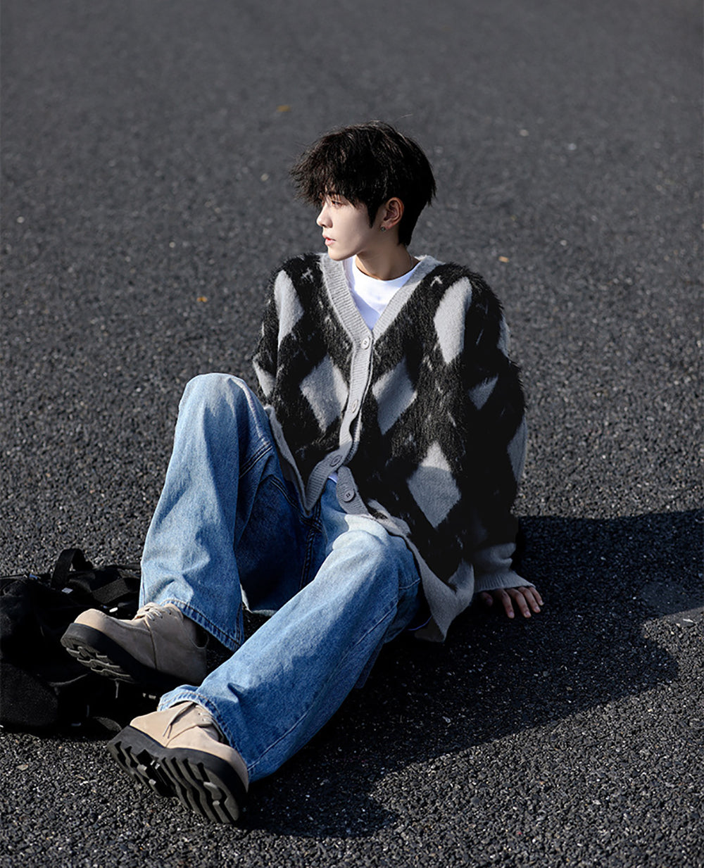 Men Colourblocked Longline Cardigan