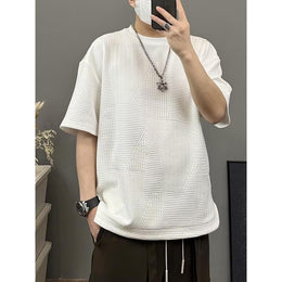 Men Geometric Striped Drop-Shoulder Sleeves Slim Fit Regular T-shirt