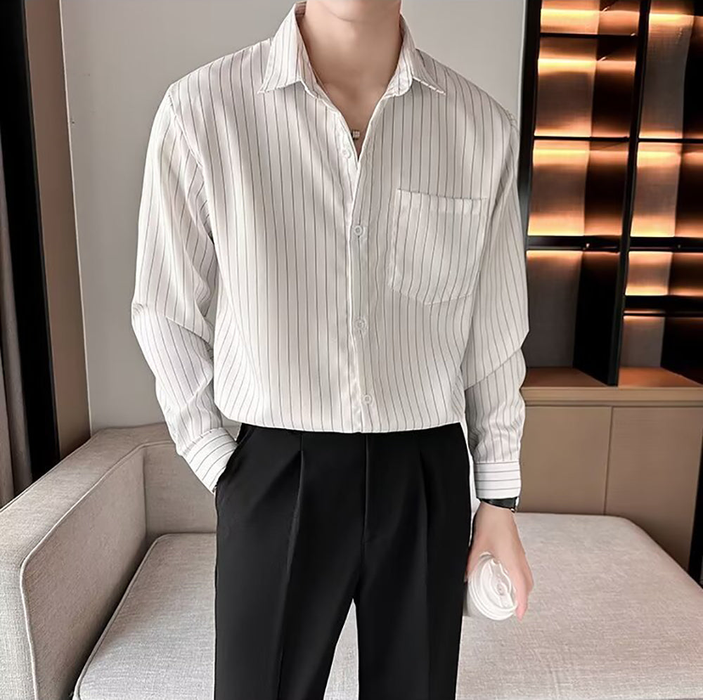 Men Cutaway Collar Vertical Striped Casual Shirt