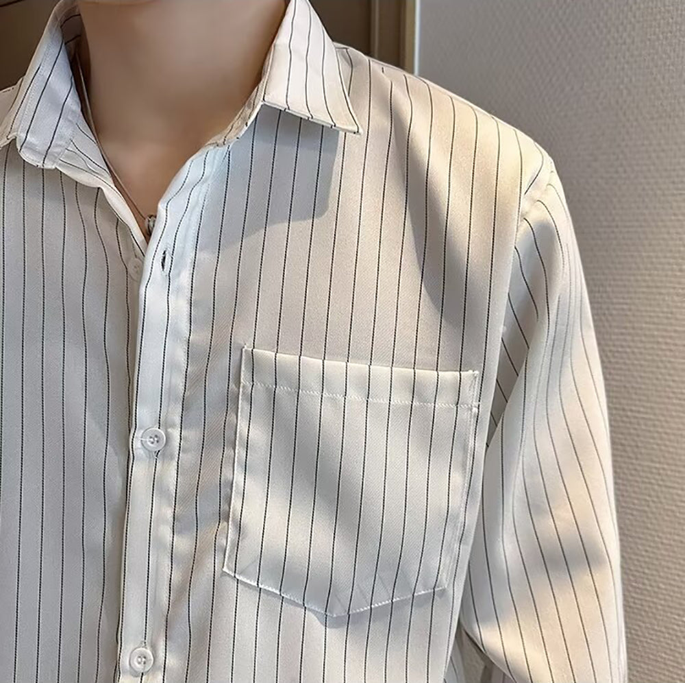 Men Cutaway Collar Vertical Striped Casual Shirt