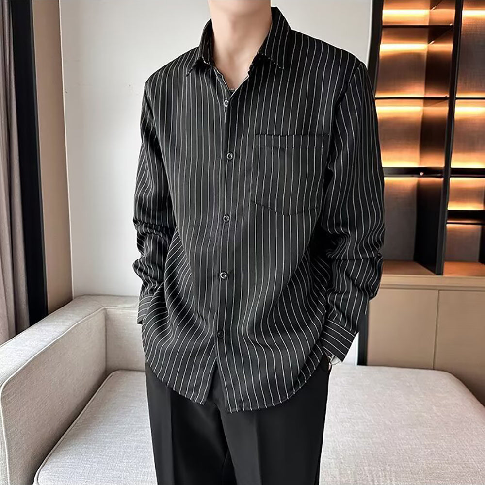 Men Cutaway Collar Vertical Striped Casual Shirt