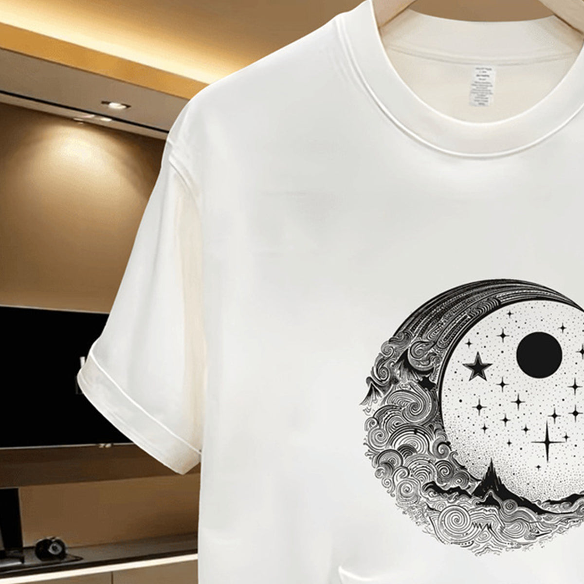 Men Printed Raw Edge T-shirt