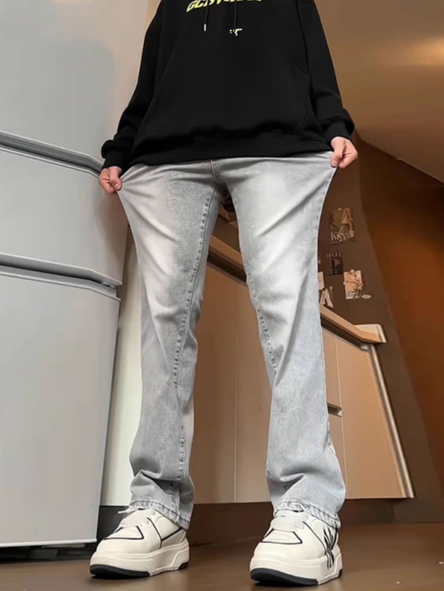 Men Mid-Rise Regular Fit Jeans