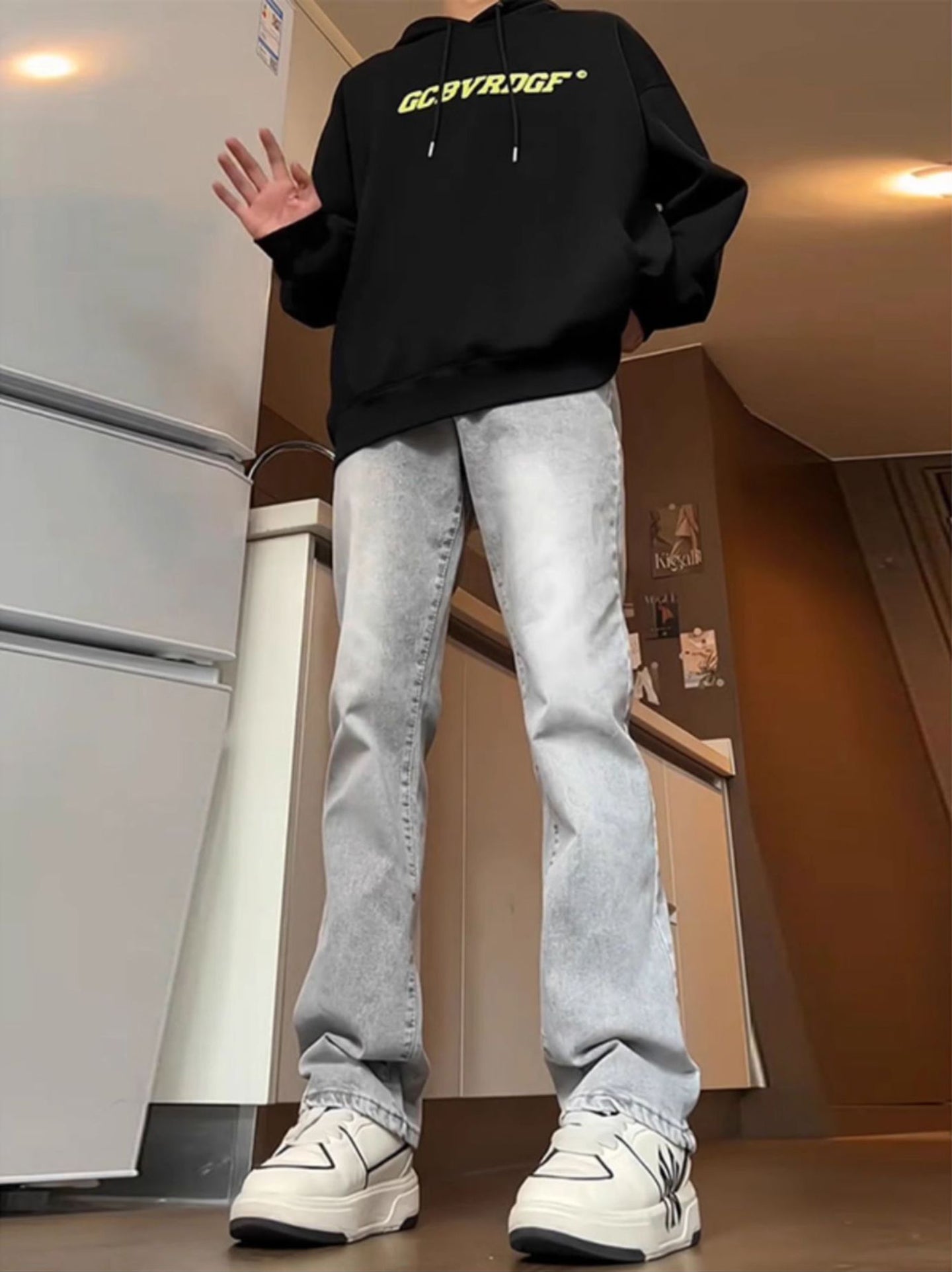 Men Mid-Rise Regular Fit Jeans