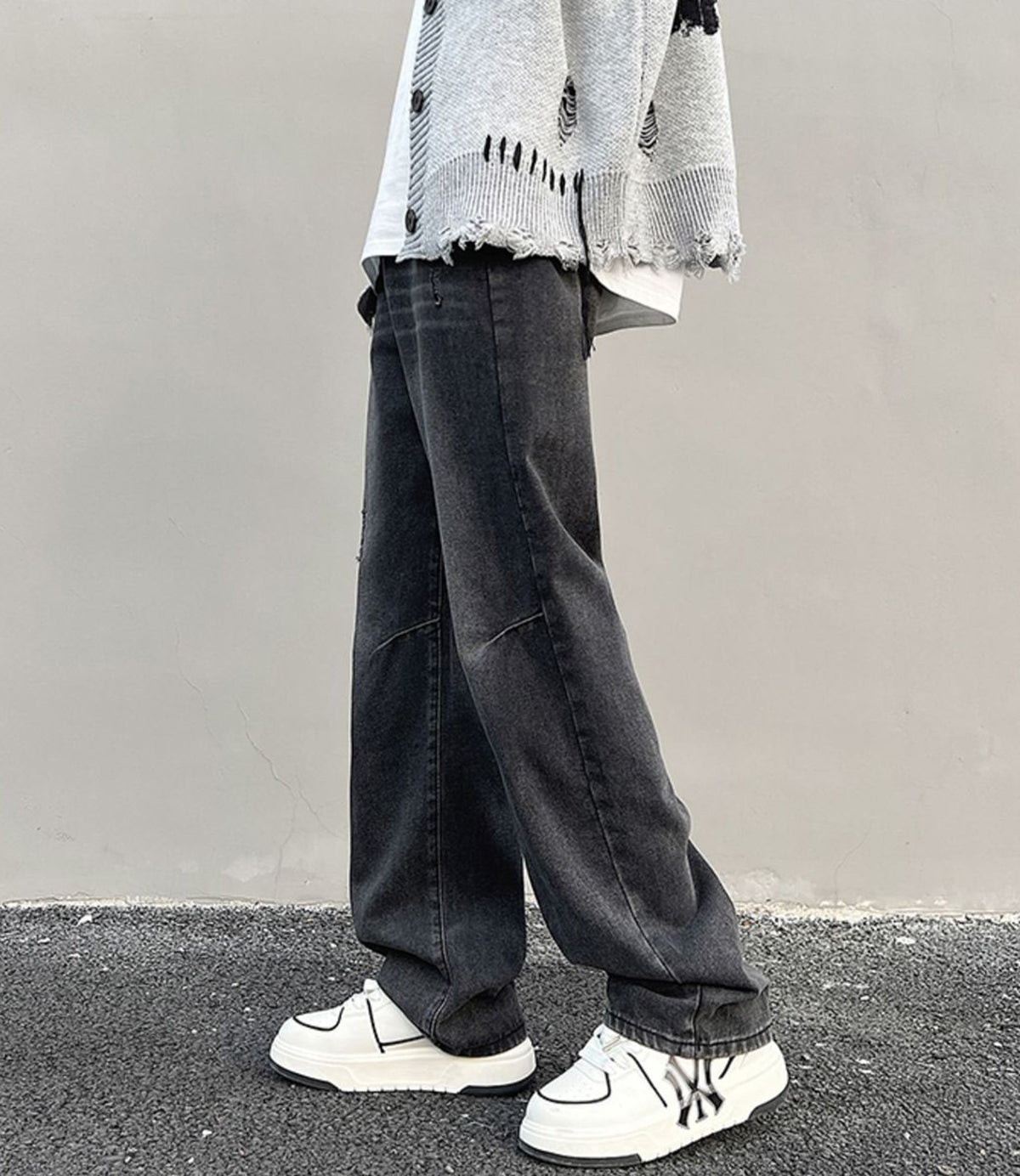 Men Regular Fit Mid-Rise Light Fade Jeans