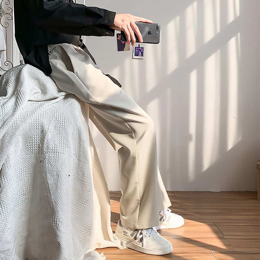 Men Easy Wash Mid-Rise Regular Trousers
