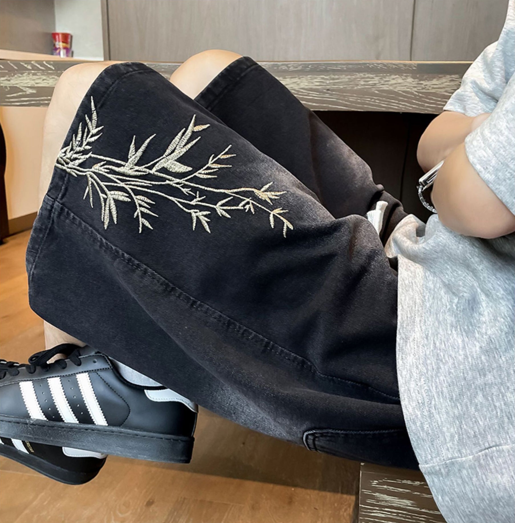 Men Mid-Rise Denim Shorts