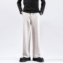 Men Straight Fit Easy Wash Pleated Trousers
