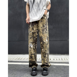 Men Printed Mid-Rise Straight Fit Easy Wash Pleated Trouser