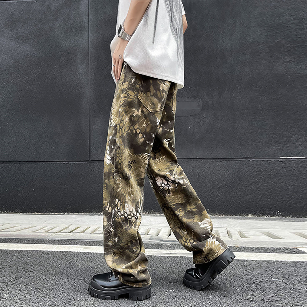 Men Printed Mid-Rise Straight Fit Easy Wash Pleated Trouser