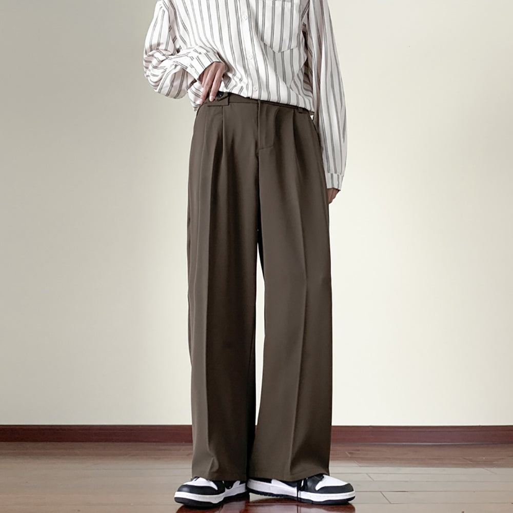 Men Loose Fit Easy Wash Pleated Trousers