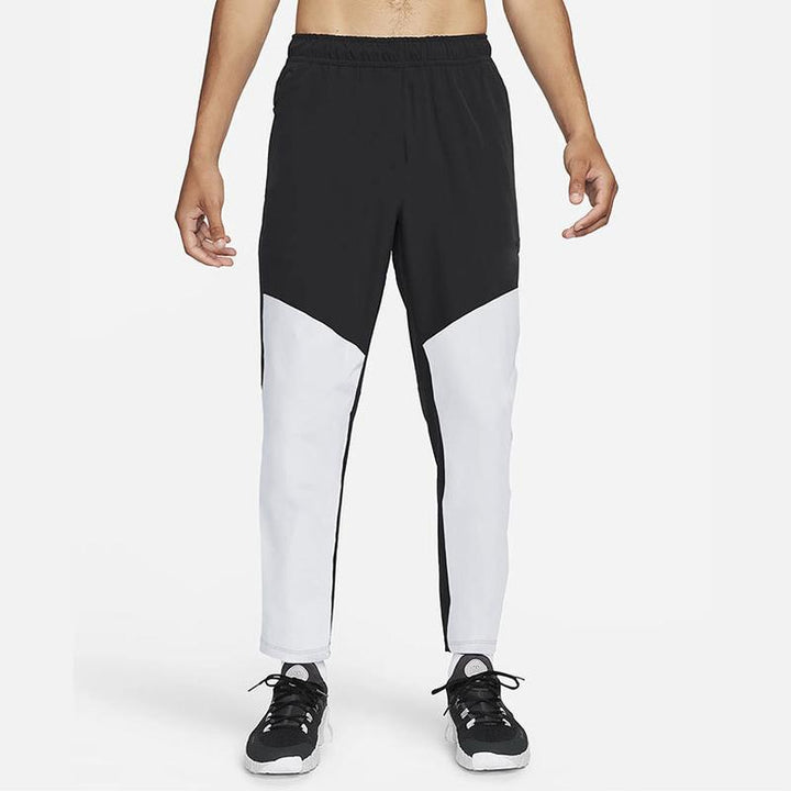Men Colourblocked Mid Rise Relexed Fit Regular Trousers
