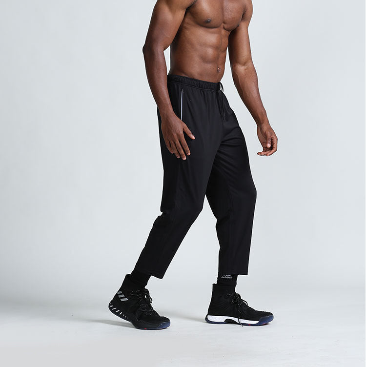 Men Regular Fit Mid-Rise Easy Wash Trousers