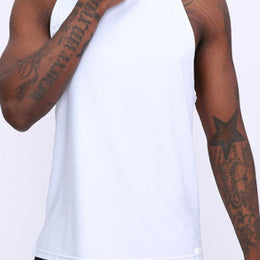 Men Round Neck Raw Edge Slim Fit T-shirt