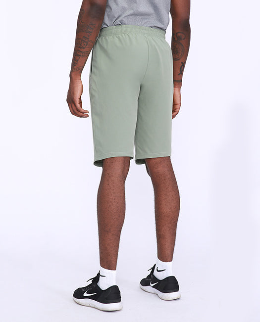 Men Solid Mid-Rise Regular Shorts