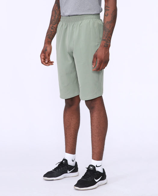 Men Solid Mid-Rise Regular Shorts