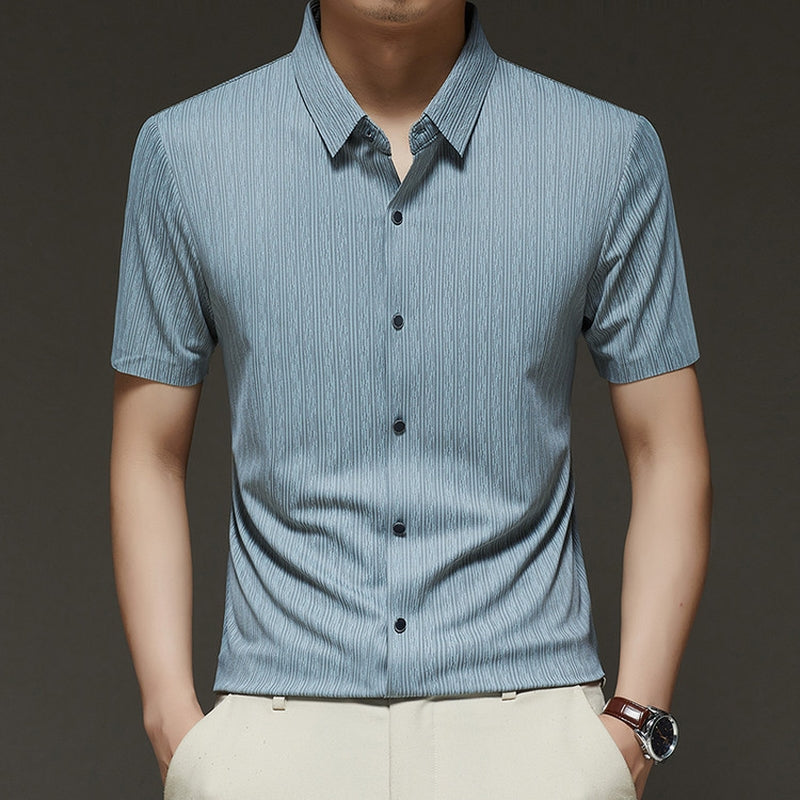 Men Vertical Striped Spread Collar Casual Shirt