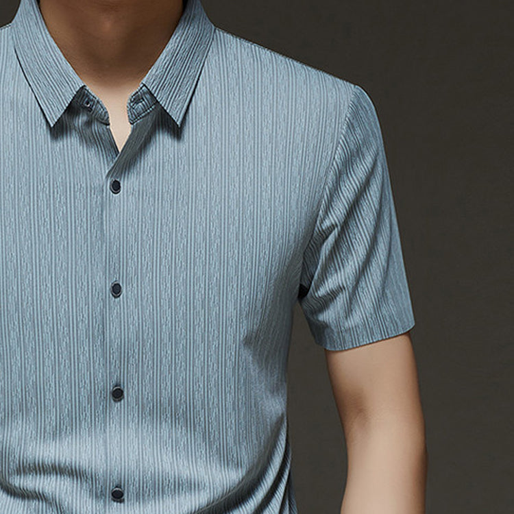 Men Vertical Striped Spread Collar Casual Shirt