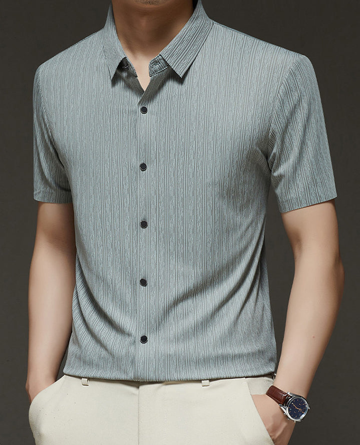 Men Vertical Striped Spread Collar Casual Shirt
