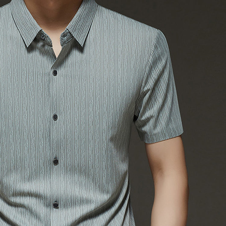 Men Vertical Striped Spread Collar Casual Shirt