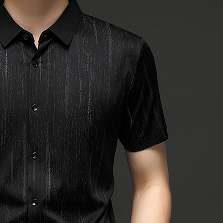Men Solid Spread Collar Casual Shirt