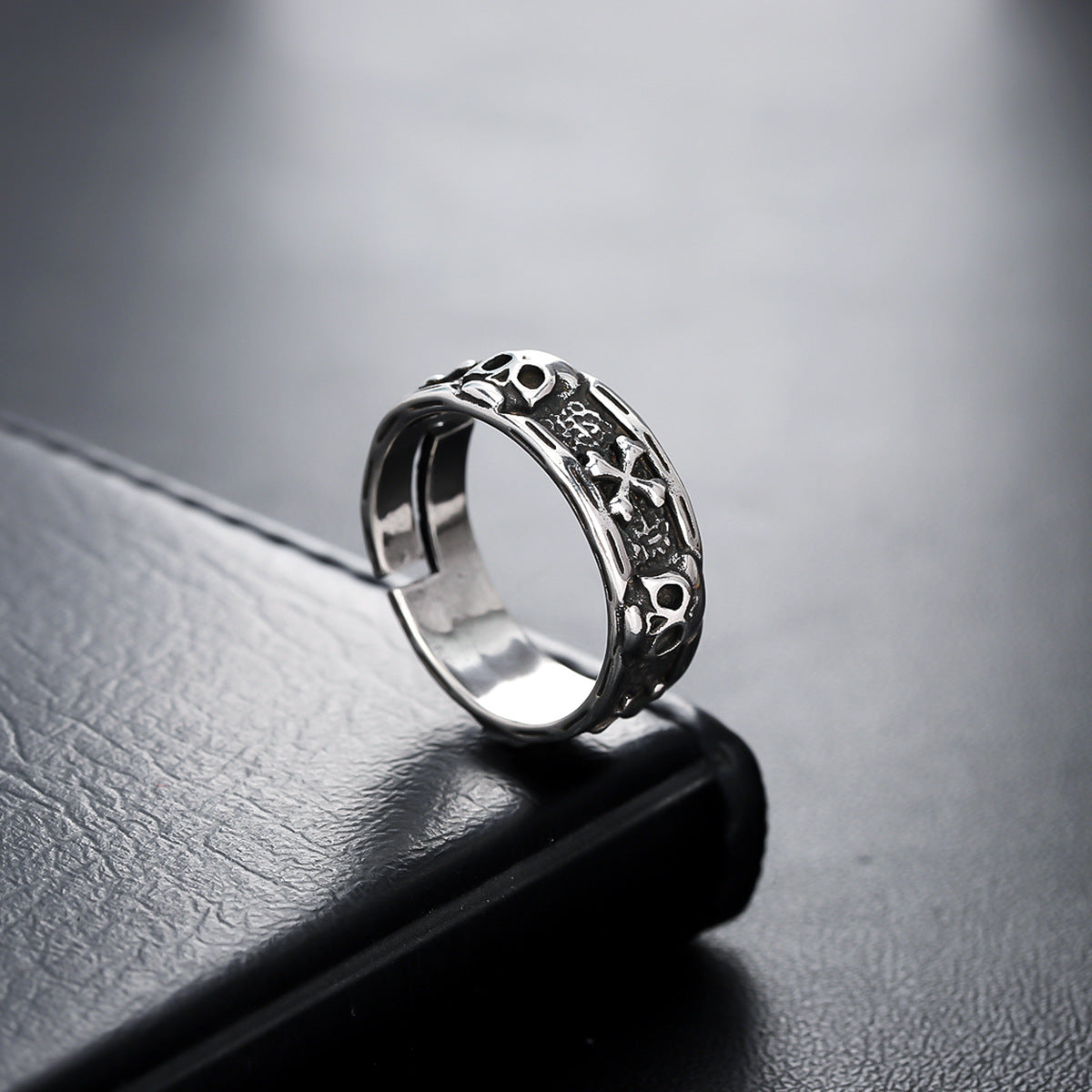 Silver-Plated Round Shape Oxidized Finger Ring