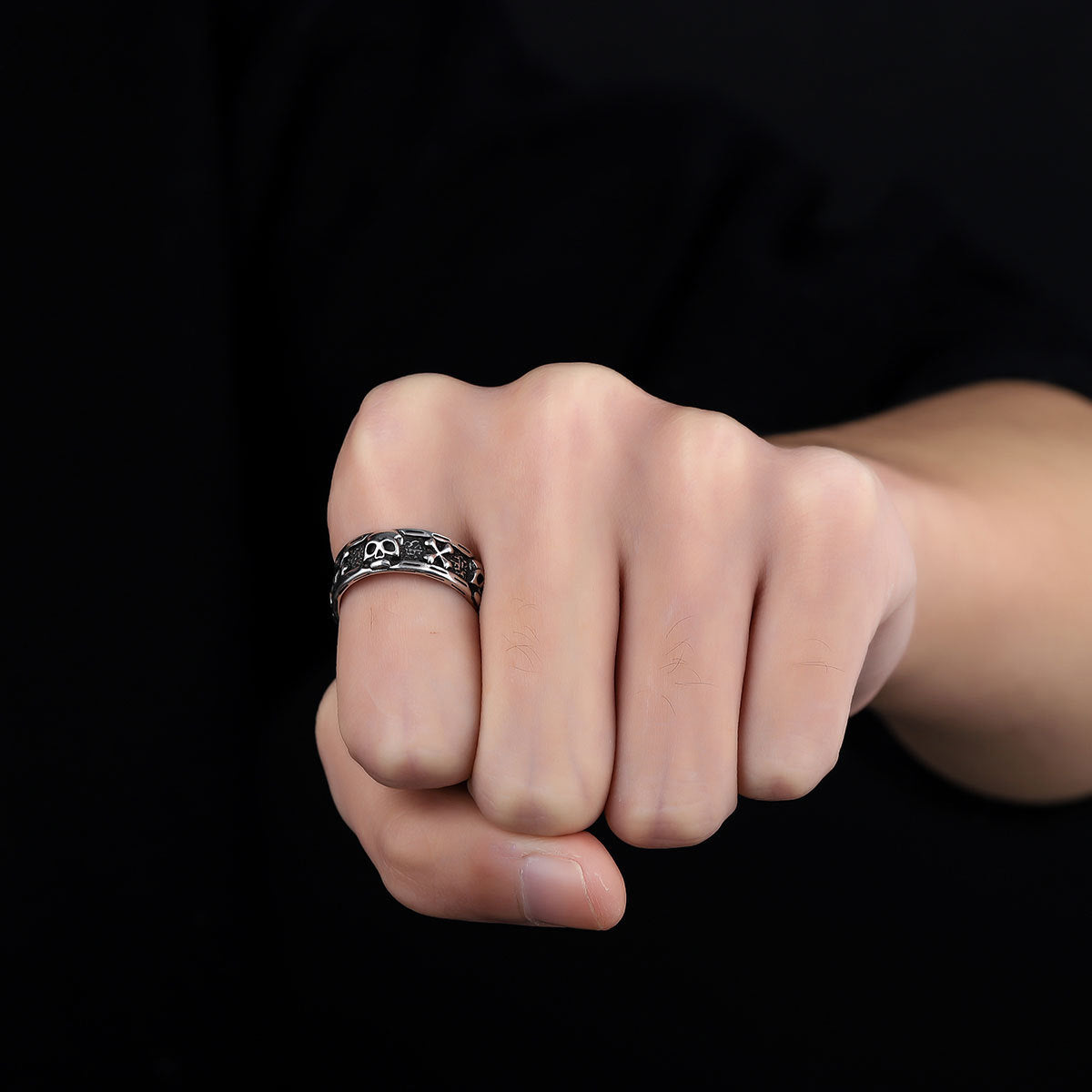 Silver-Plated Round Shape Oxidized Finger Ring