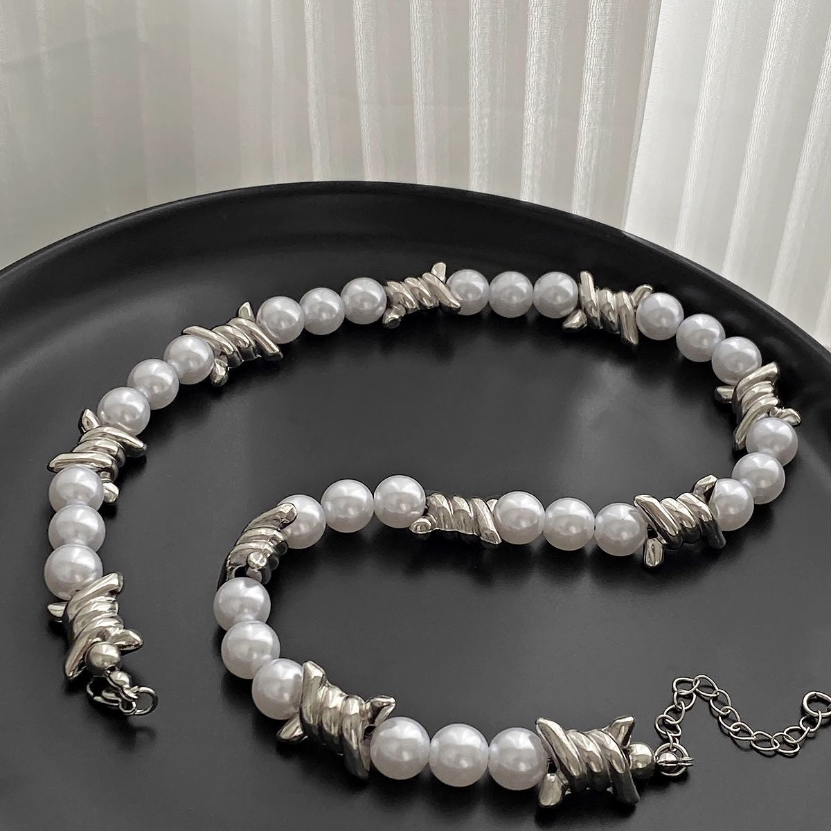 Silver-Plated Artificial Beaded Minimal Necklace