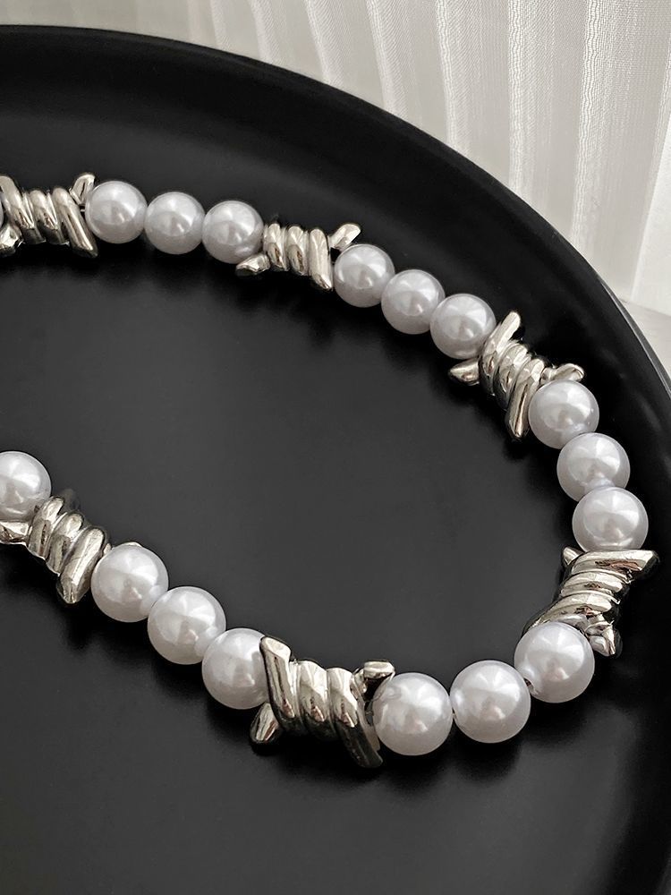 Silver-Plated Artificial Beaded Minimal Necklace