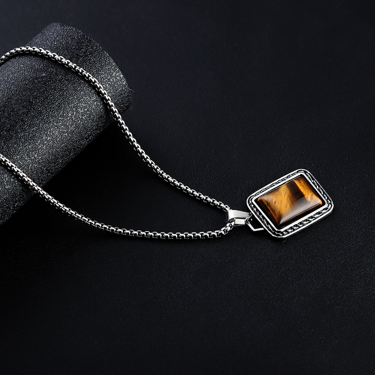 Stainless Steel Silver-Plated Artificial Stones Minimal Necklace