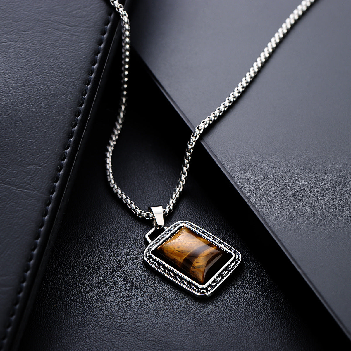 Stainless Steel Silver-Plated Artificial Stones Minimal Necklace