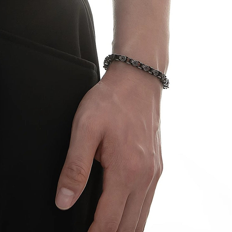 Men Stainless Steel Silver-Plated Link Bracelet