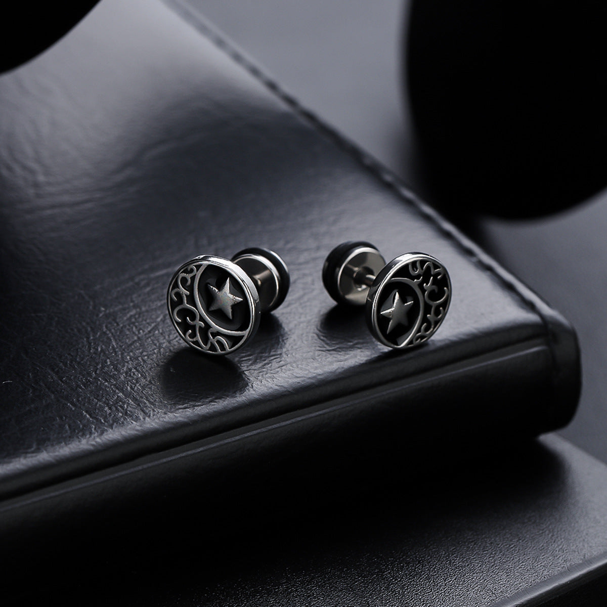 Stainless Steel Silver Plated Circular Shaped Studs