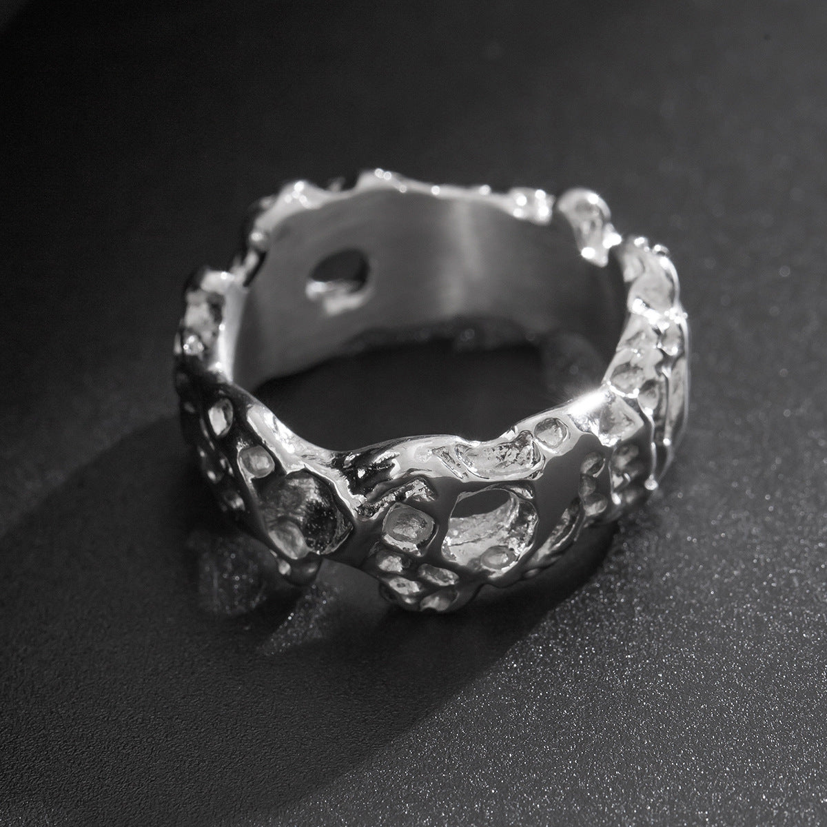 Men Silver-Plated Textured Finger Ring