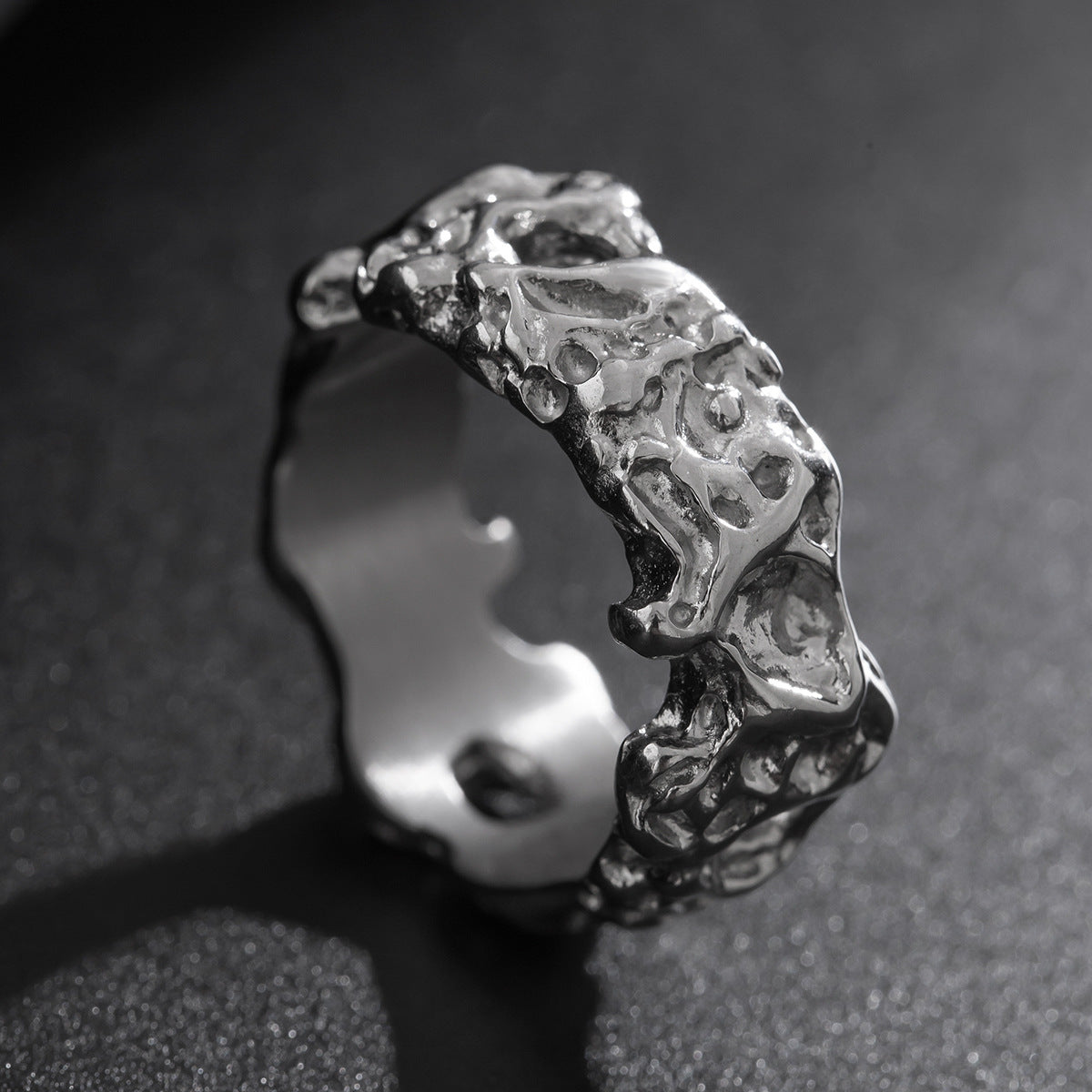 Men Silver-Plated Textured Finger Ring