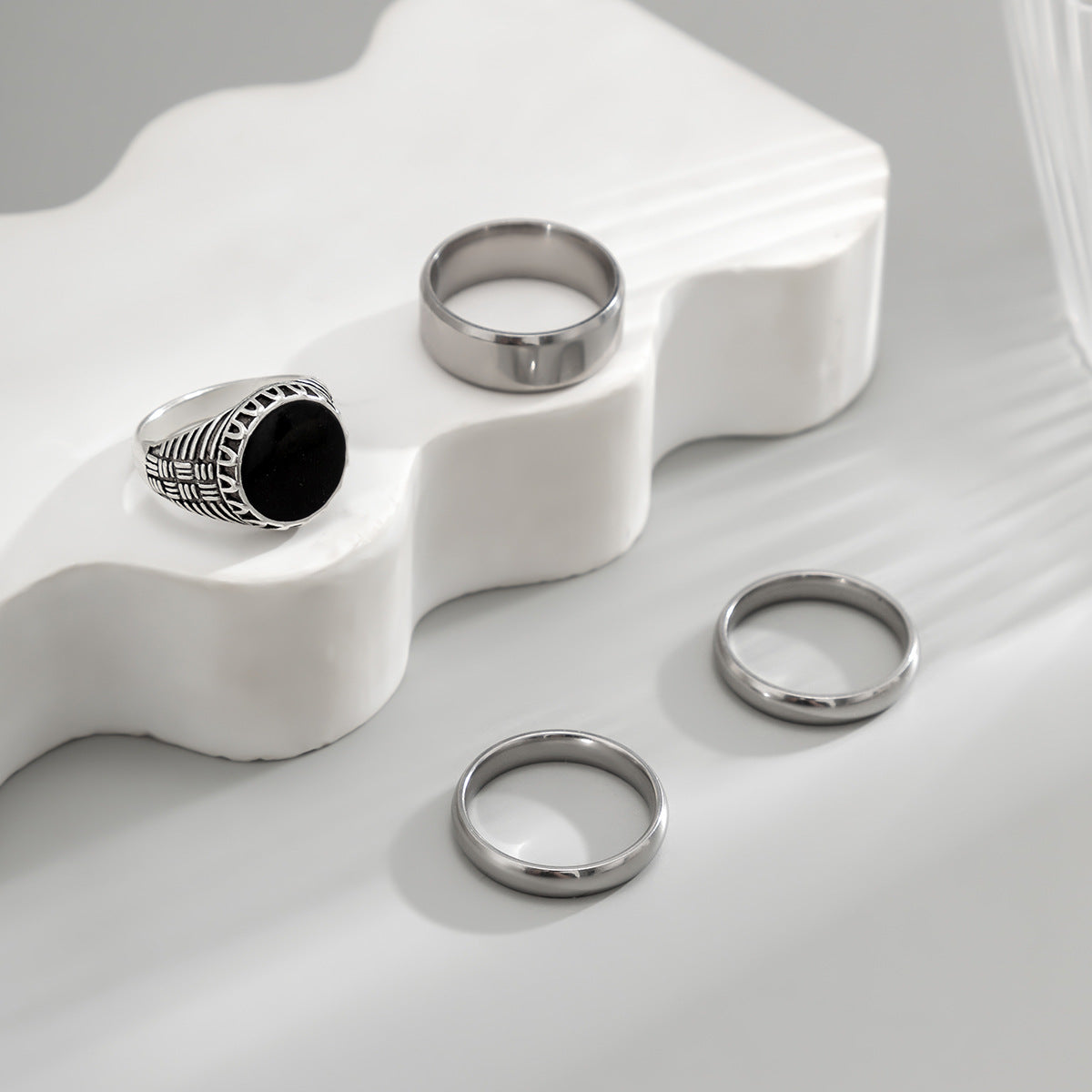 Men Pack of 4 Silver-Plated Stone Studded Finger Rings