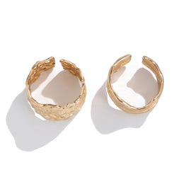 Men Gold Plated Textured Adjustable Finger Ring