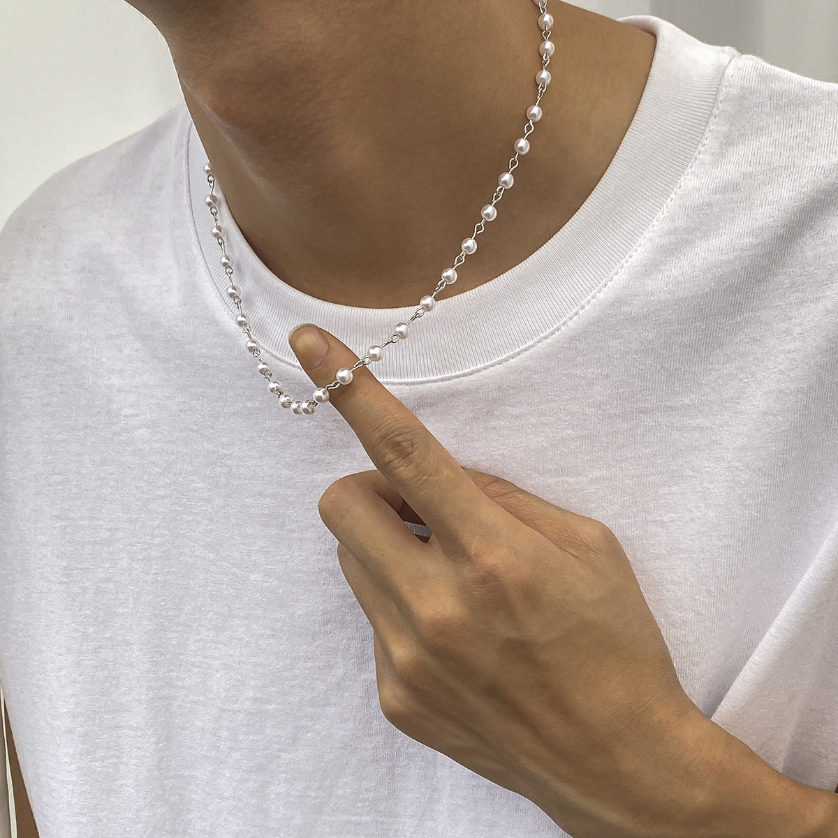 Silver-Plated Pearls Beaded Minimal Necklace