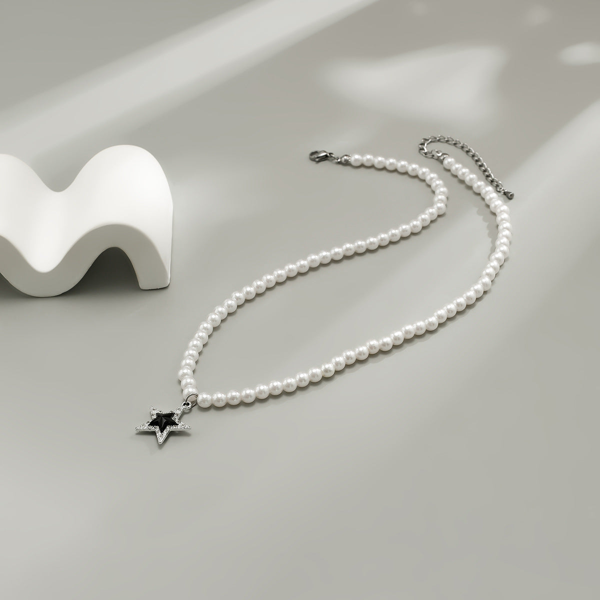 Silver-Plated Artificial Beaded Minimal Necklace