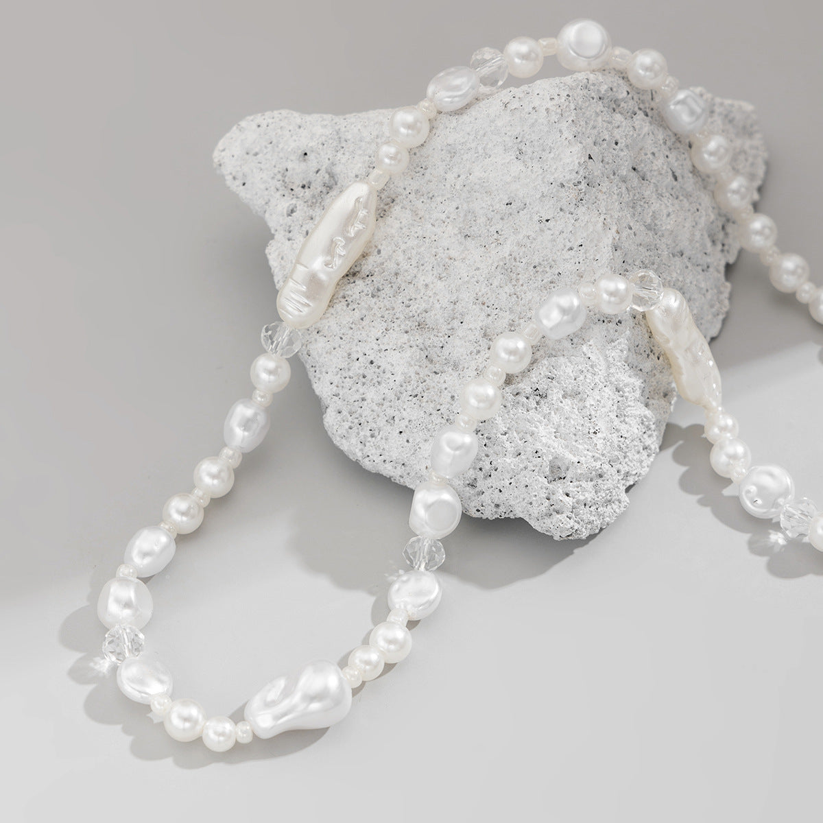 Silver-Plated Artificial Beaded Minimal Necklace