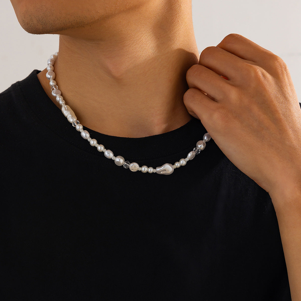 Silver-Plated Artificial Beaded Minimal Necklace